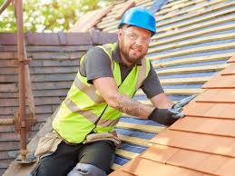 Asphalt Shingles Roofing in Fox Farm College, WY